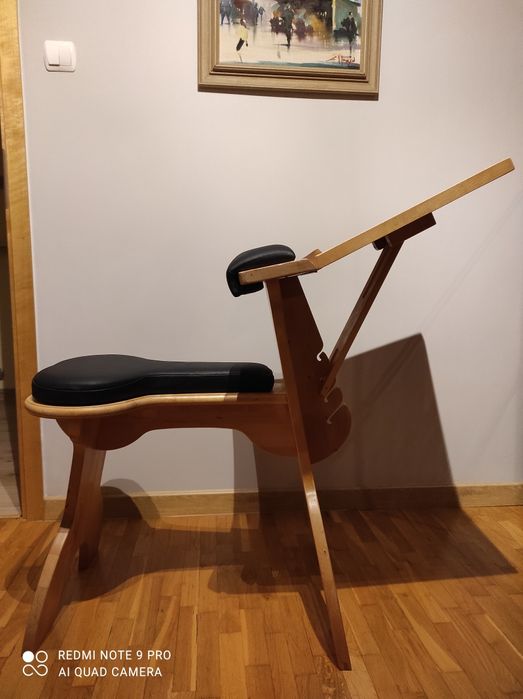 Siedzisko korygujące postawę - korekcja kręgosłupa