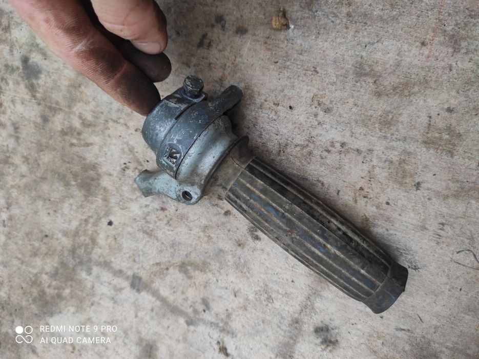 Rączka manetka zmiany biegów korpus Romet Komar motorynka M1 15.259