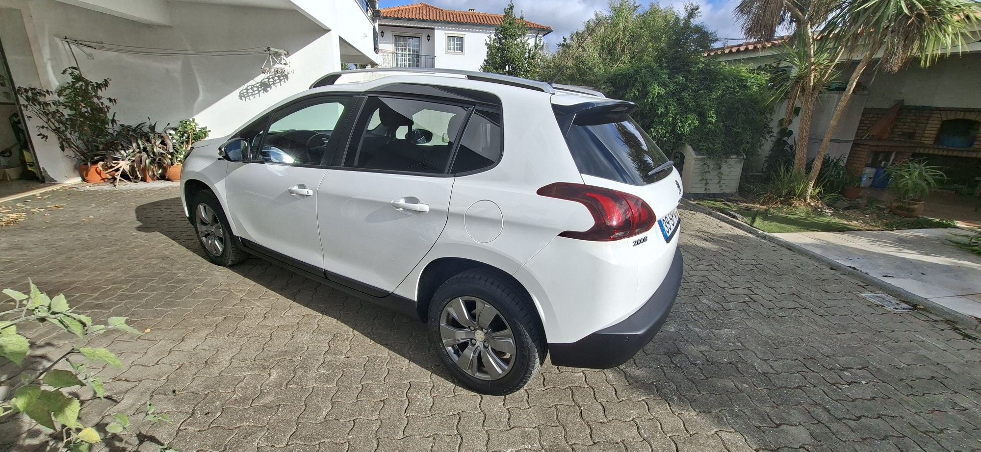 PEUGEOT 2008 PureTech 1.2 Active