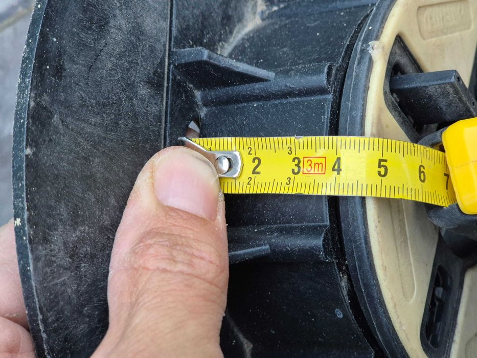 Regulowane wsporniki pod płytki tarasowe – 80 sztuk + podkłady