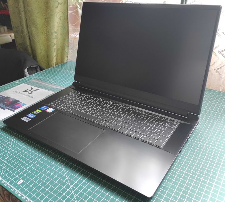 Ноутбук Dream Machines RG3050Ti-17 (як новий)