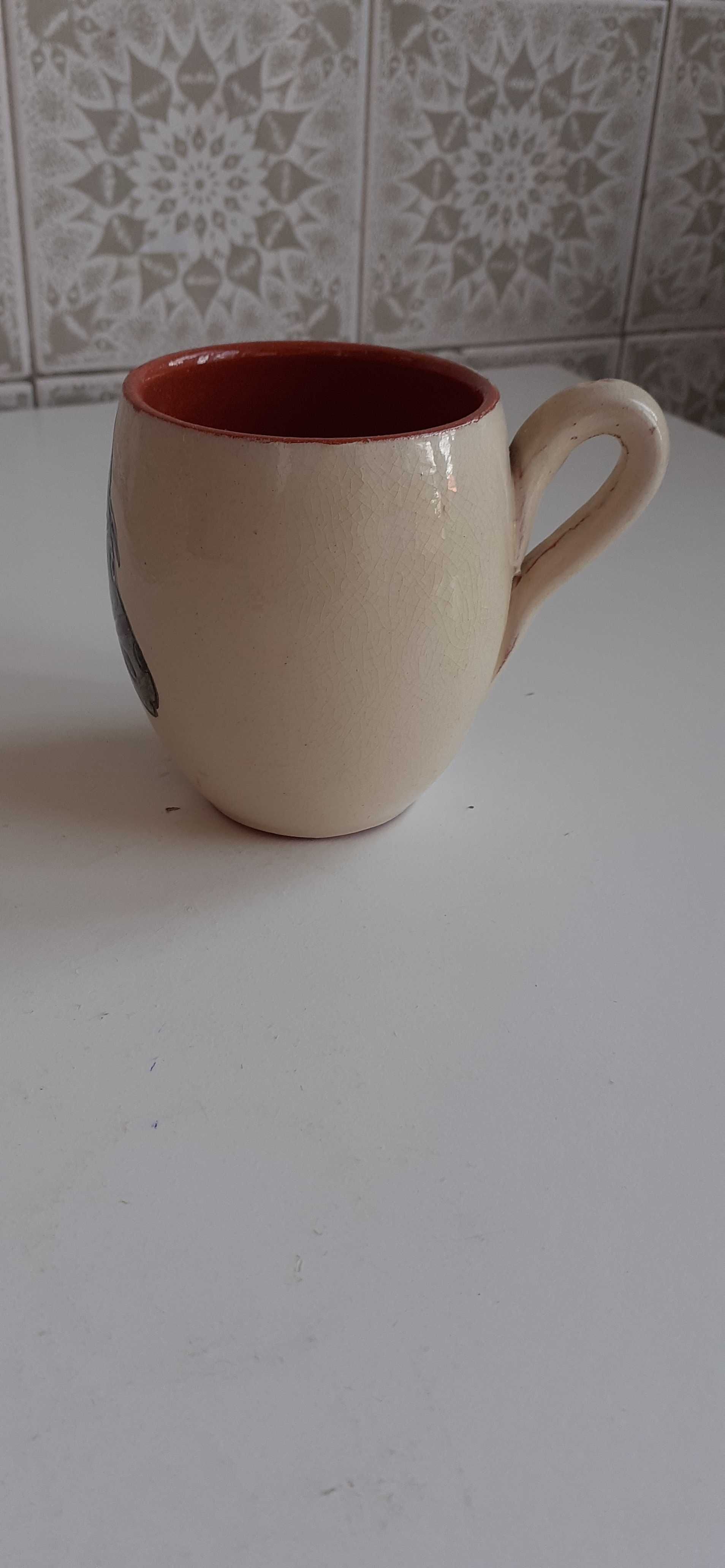 Caneca em barro, artesanal