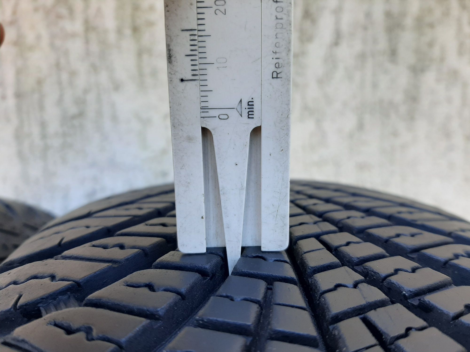 2x Opony całoroczne 175/65R15 GoodYear Vector4Sasons 7mm 2017r