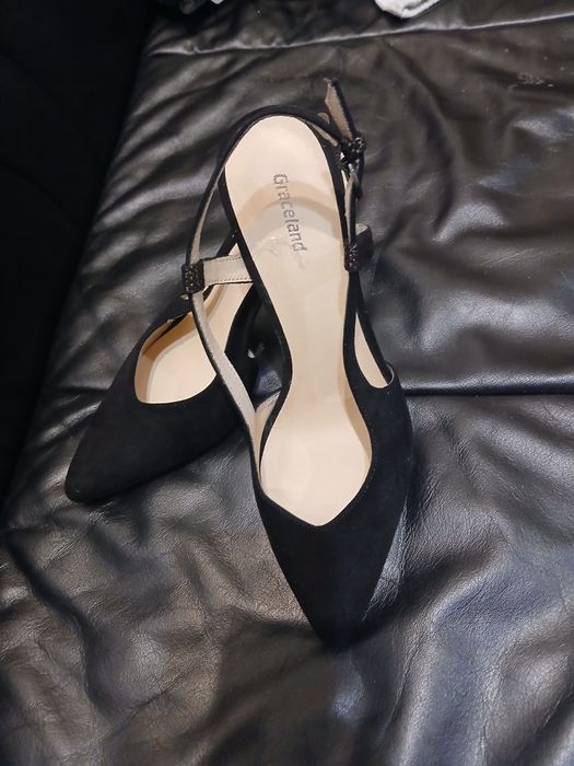 Легкі ,удобні ,один раз взуті.