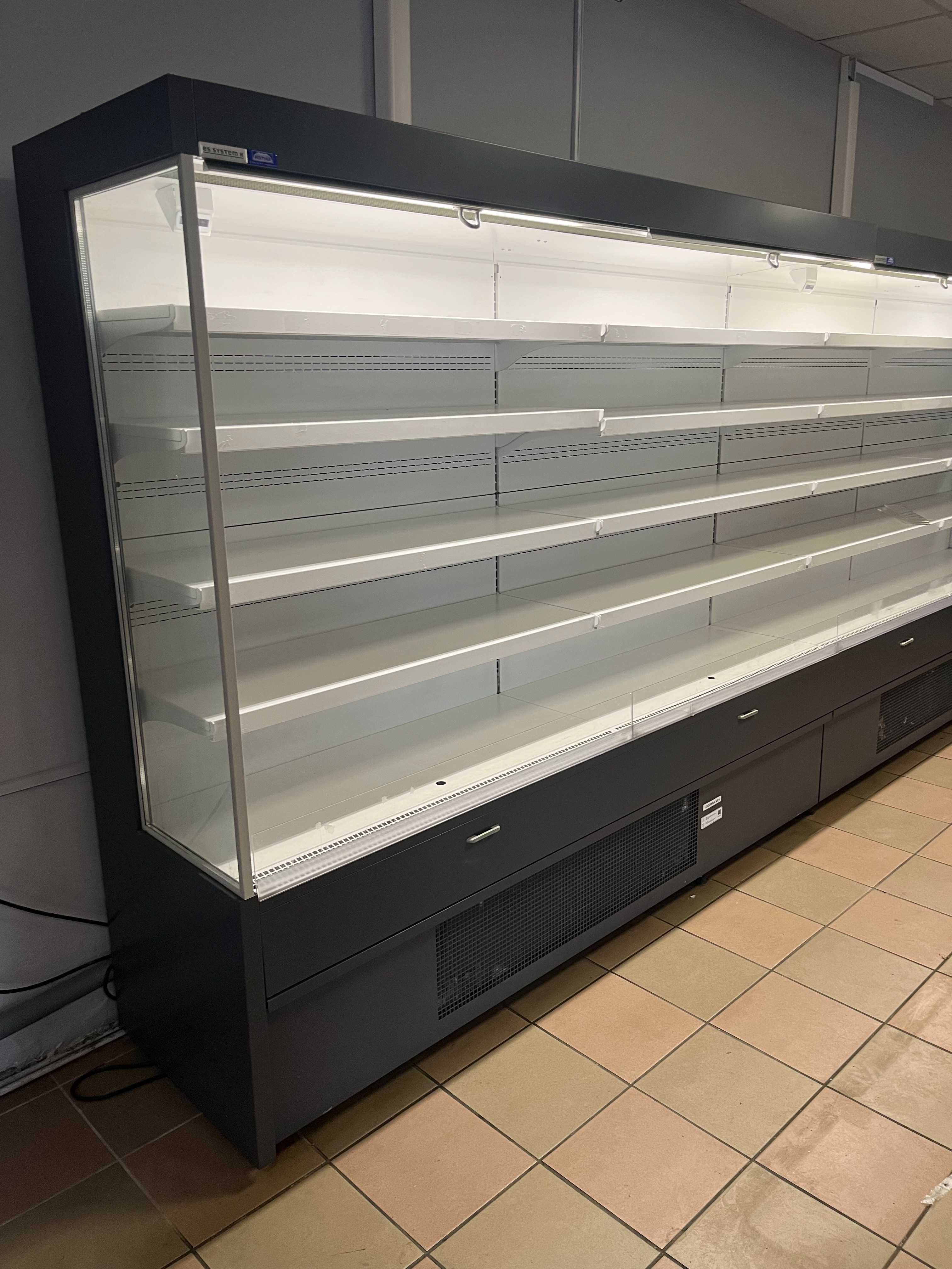 2019 r. Regał chłodniczy ES System K RCV VERA 4,6 m z agr. wew