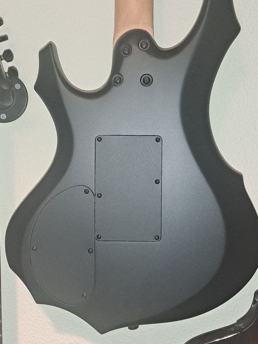 Guitarra elétrica LTD F200