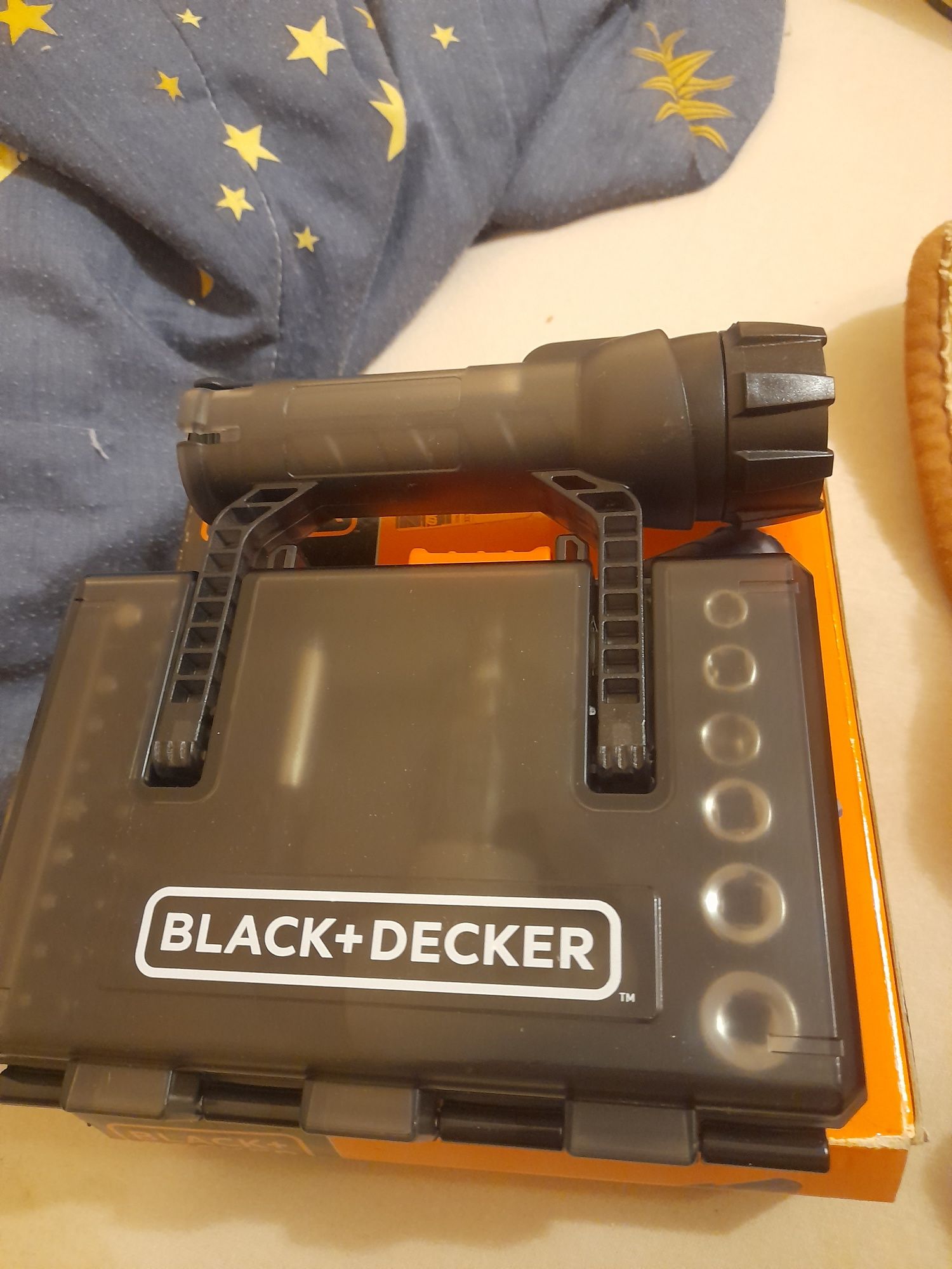 Профессиональный наборотвертка с насадками Black-Decker