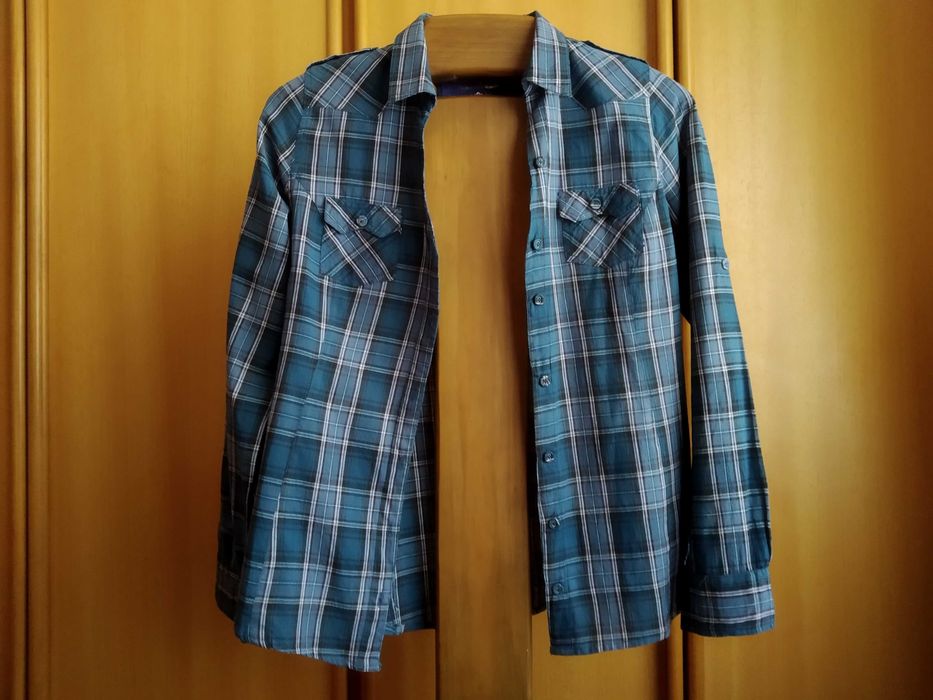 (COMO NOVA, PORTES GRÁTIS) Camisa Azul Macia de Mulher (Tamanho 42)