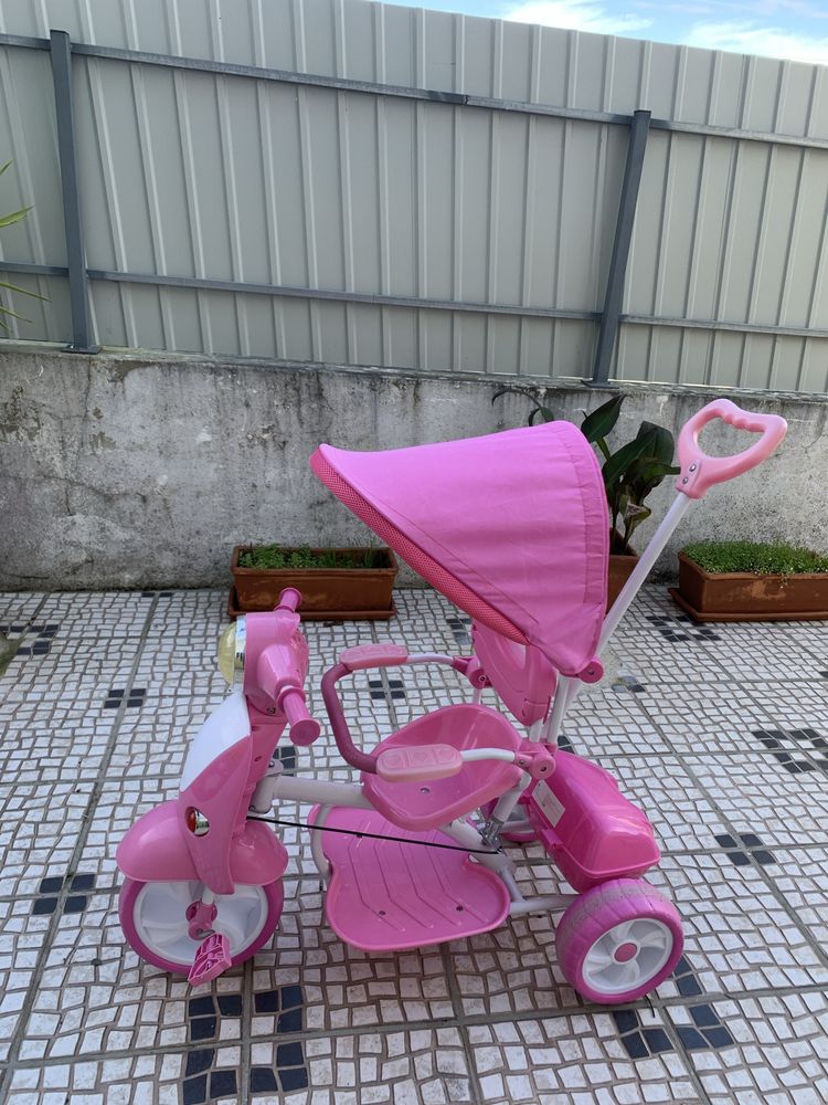 Triciclo com pega