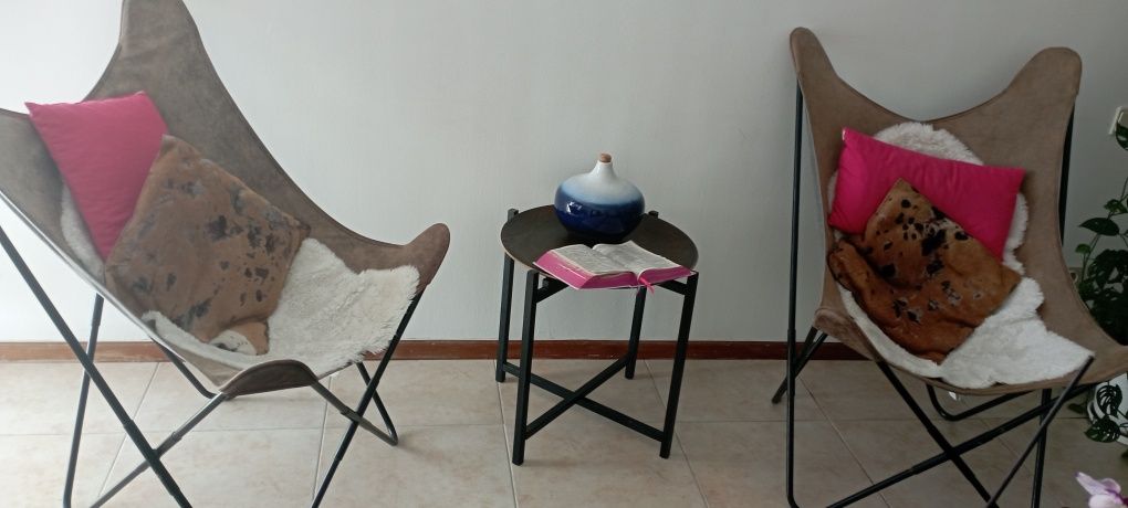 Vendo recheio de casa várias  mobilias e utensílios de cozinha..