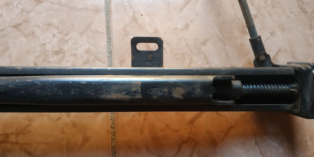 Домкрат Форд сиера скорпио