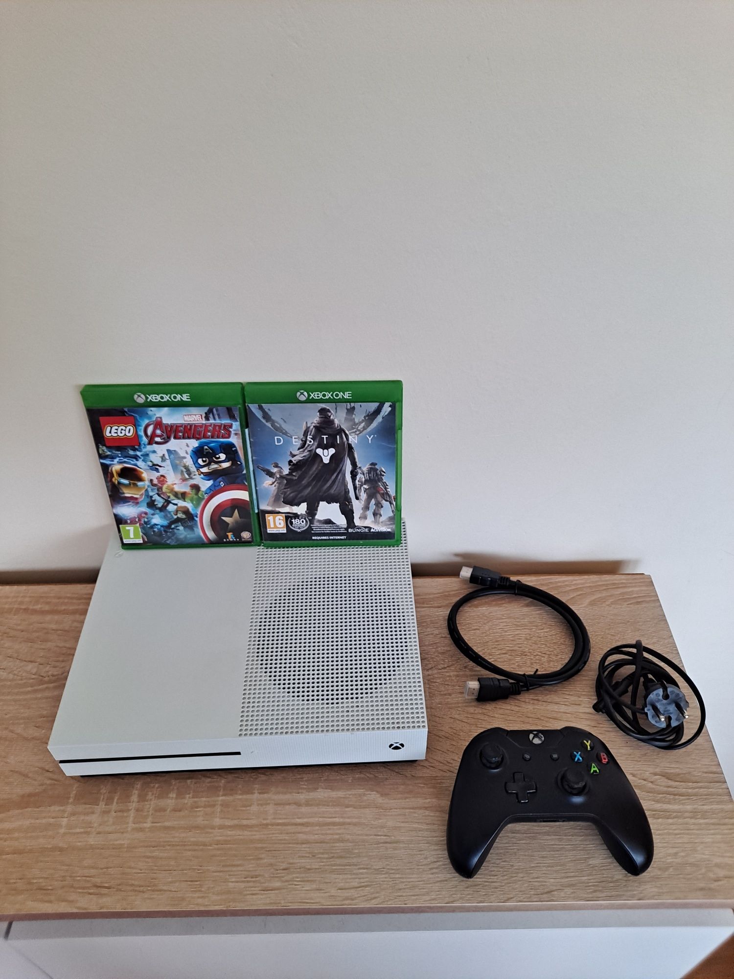 Konsola XBOX ONE S 2TB +Pad Gry