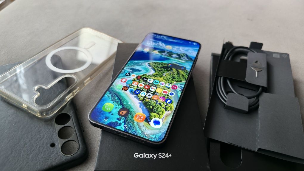Samsung Galaxy s24 plus