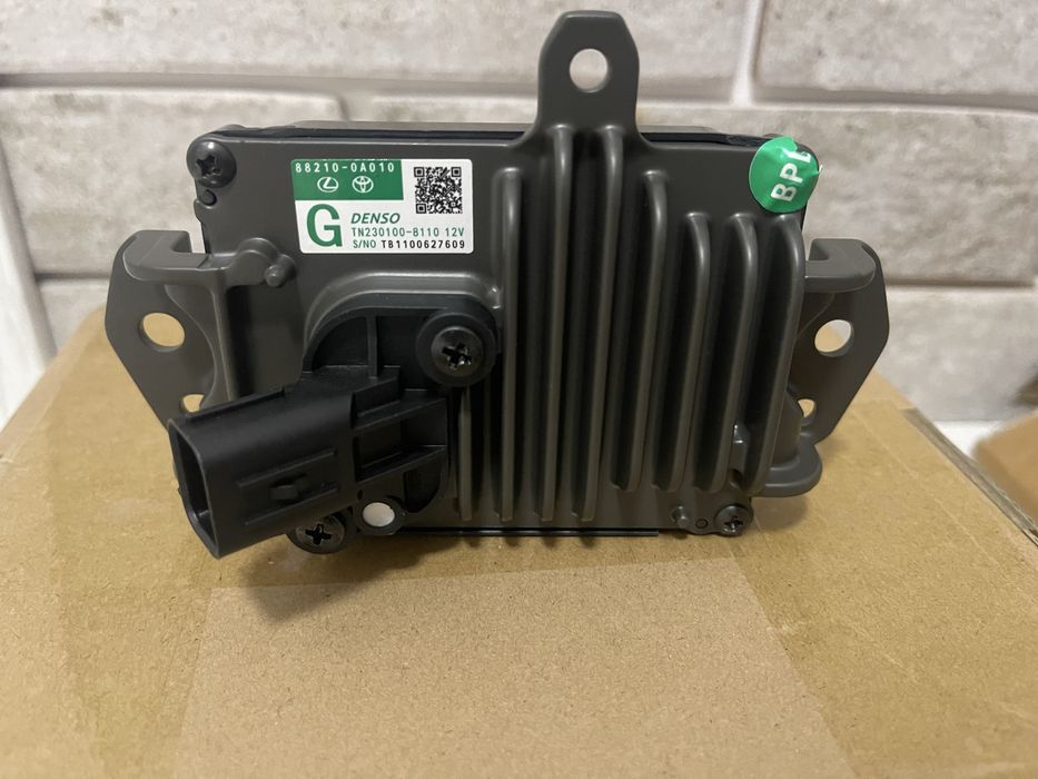 Дистроник, эмблема, значек TOYOTA под дистроник