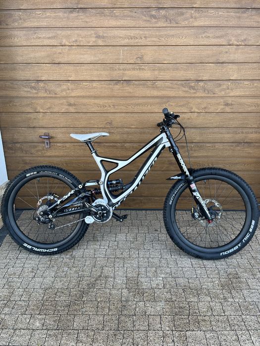 Specialized demo 8 carbon