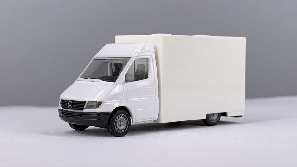 Модель Mercedes Sprinter