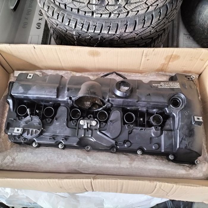 Pokrywa zaworów Bmw N52 F10
