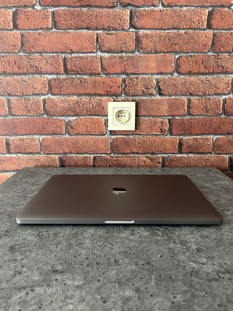 MacBook Pro 15’’ 2019 Retina Intel i7 2,6 HRz