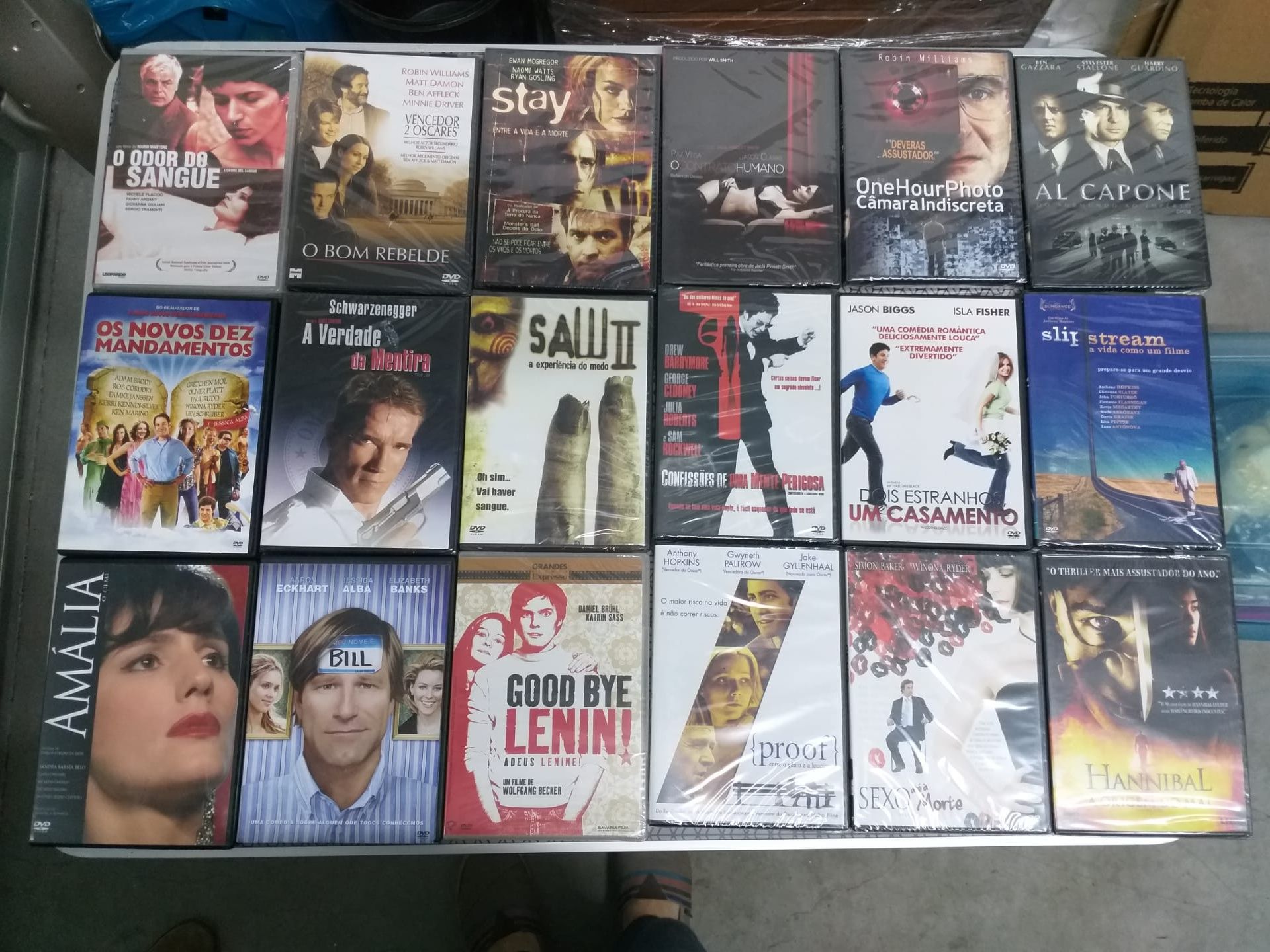 10€ - 17 DVDs NOVOS!