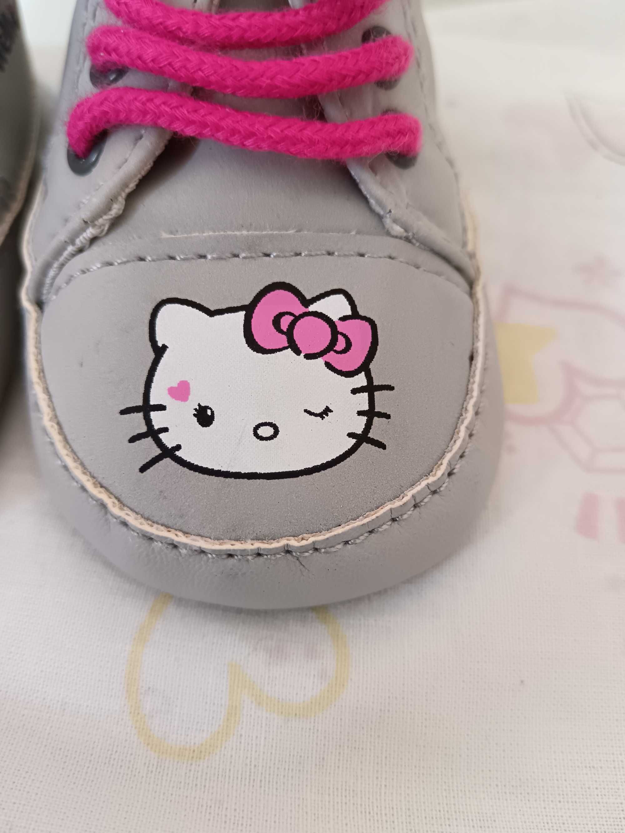 Sapatos bebé hello kitty 17
