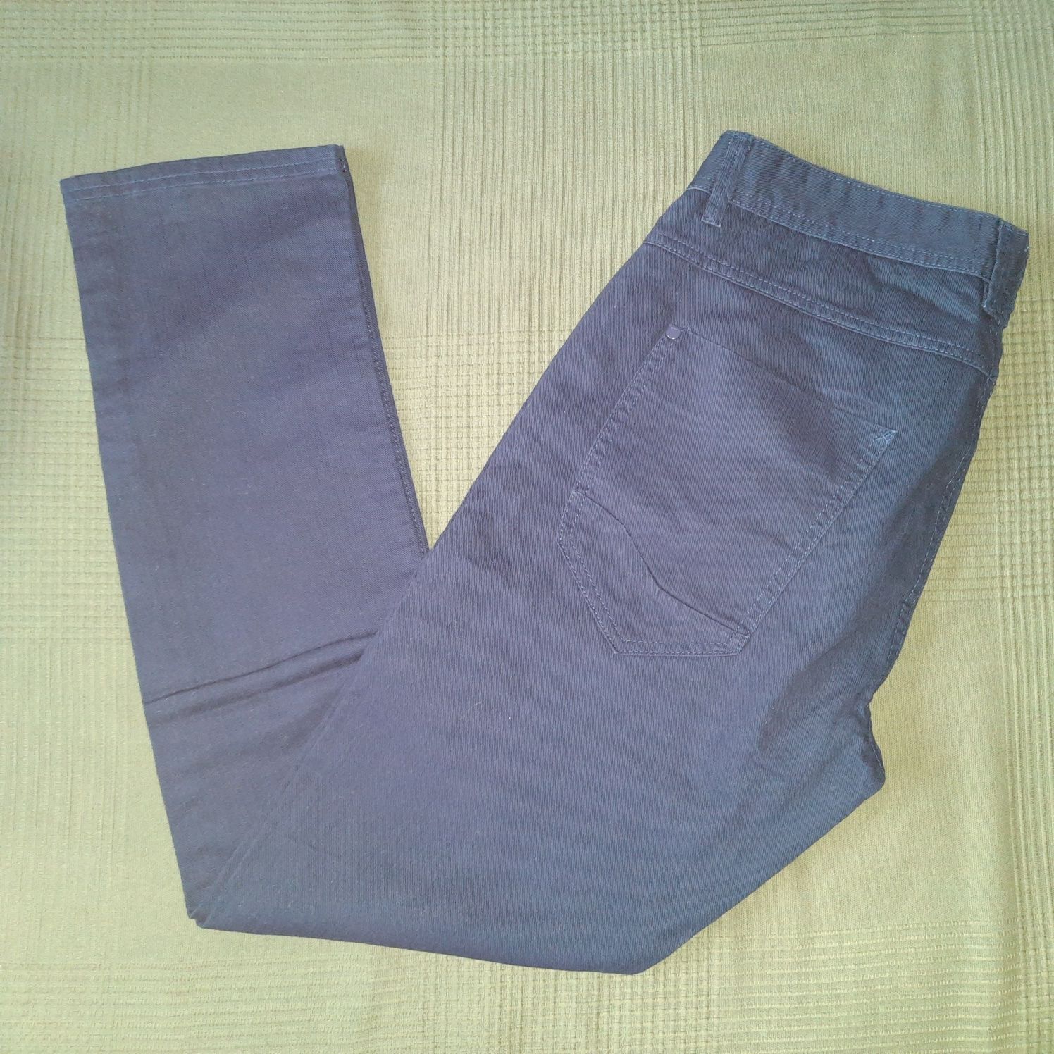 Spodnie męskie dzinsy jeansy granatowe r 32 cropp