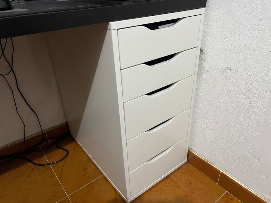 Secretária + Bloco de gavetas