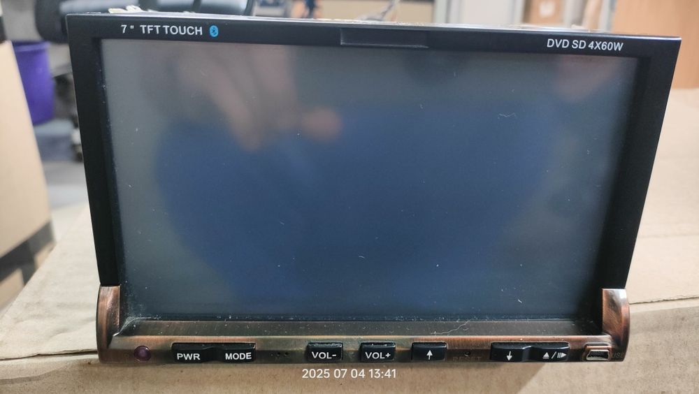 Автомагнитола двухдиновая.