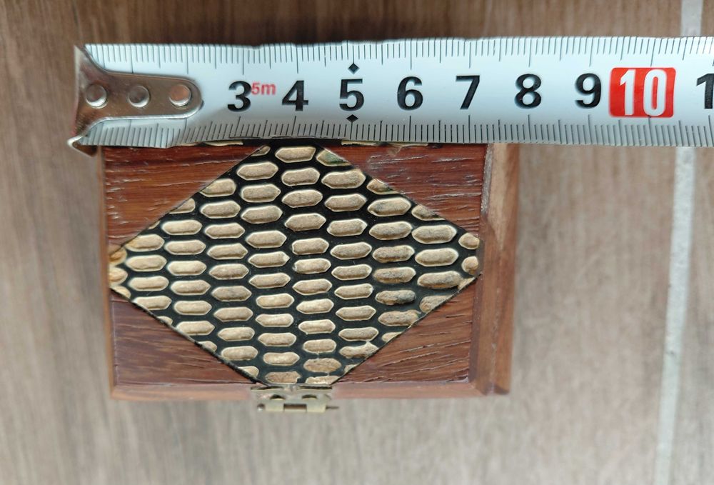 Caixinha em madeira/Guarda jóias