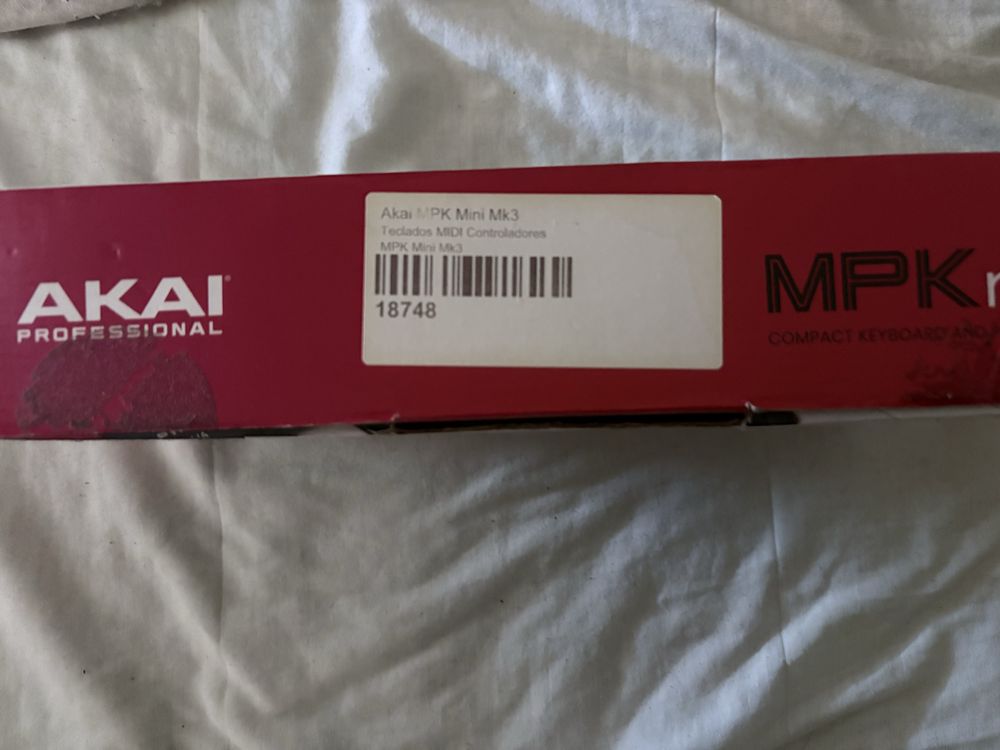 Vendo teclado Akai Mpk Mini Mk3