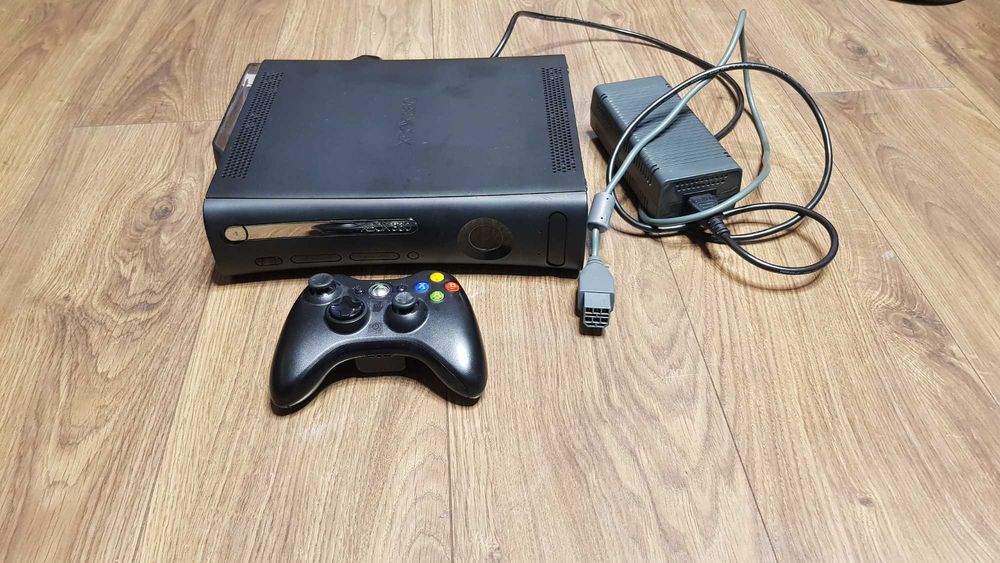 XBOX 360 120GB LT 3.0   Pad Bezprzewodowy  5 gier gratis