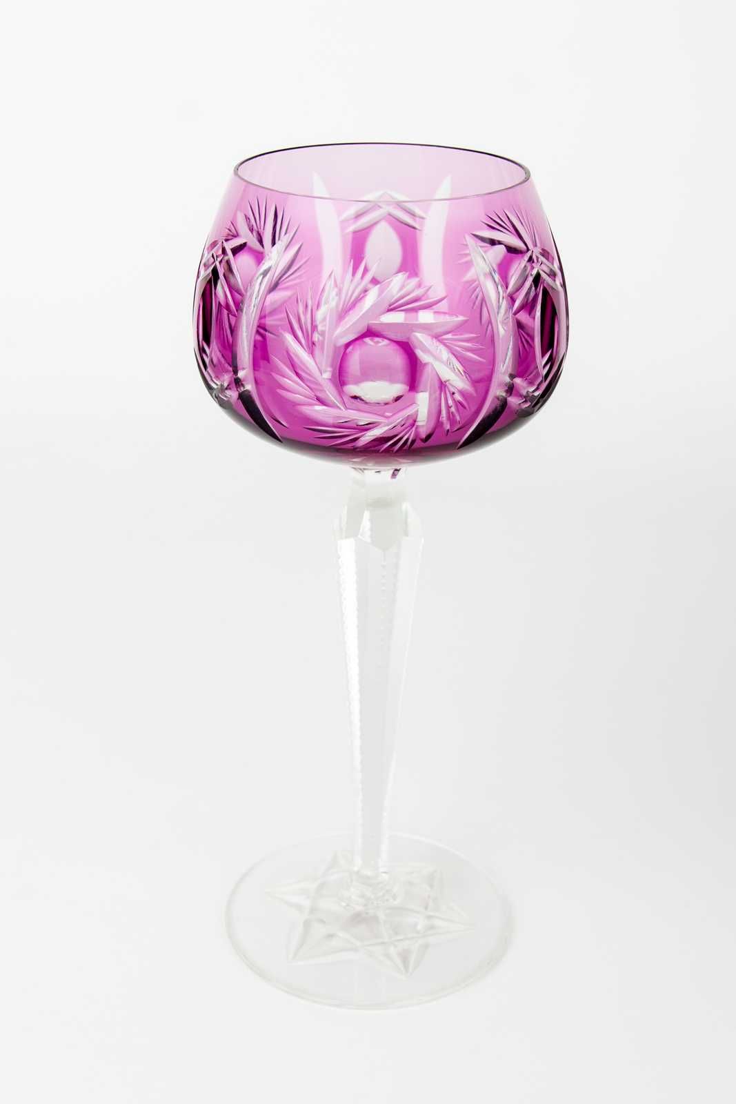 Purpurowy kryształowy kieliszek remer  Baccarat Val Saint Lambert?