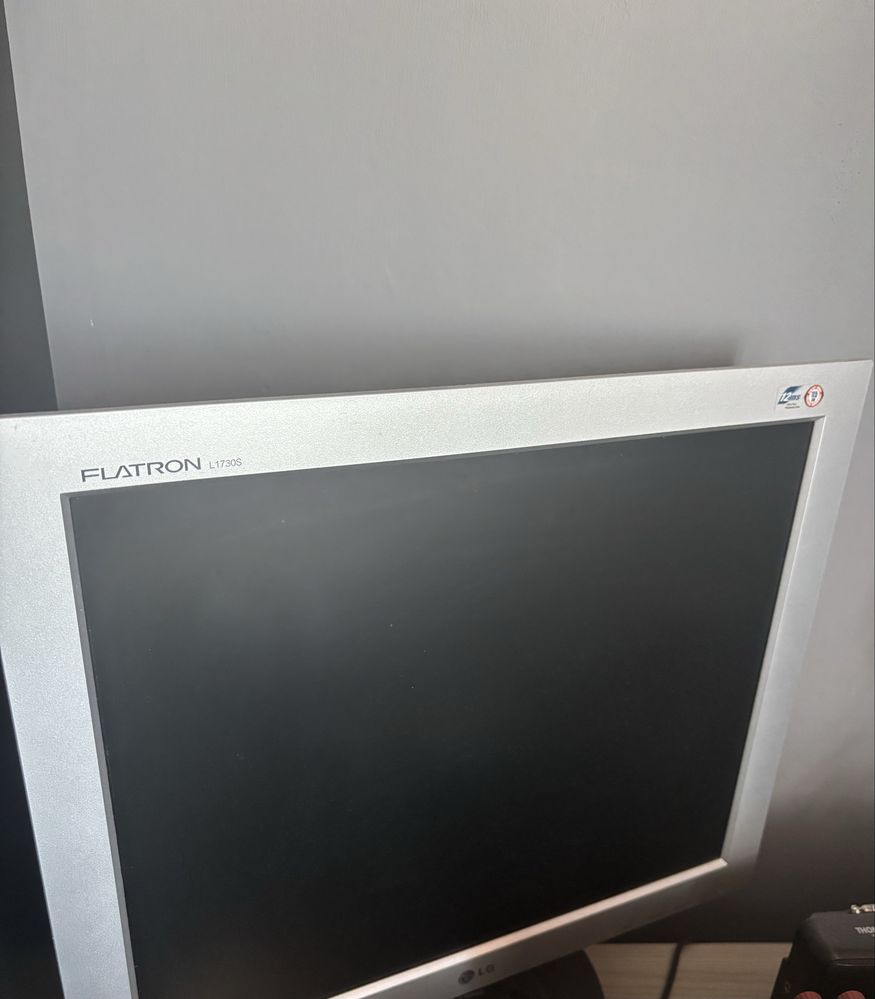 Monitor LG Flatron L1730S
