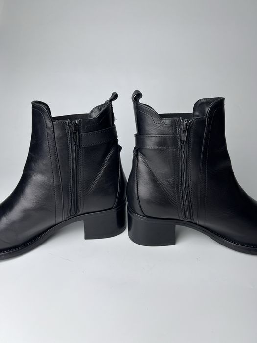 40р. Жіночі шкіряні черевики Dasia Швеція