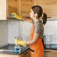 Уборка квартир домов, Мойка окон.