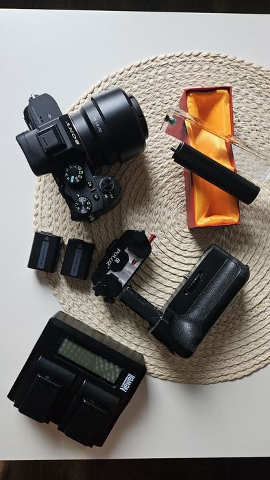 Sony Alpha 7II, Sony 50mm 1.8f, zestaw akcesoriów