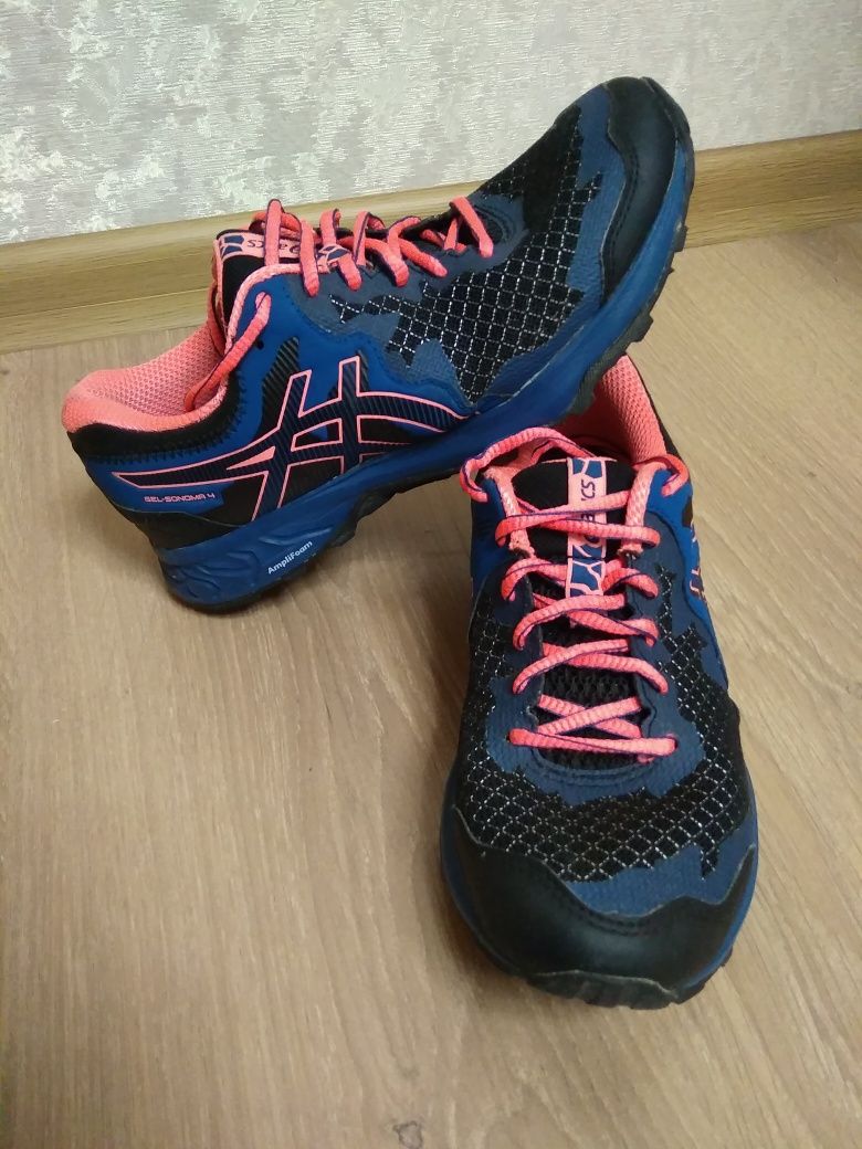 Кросівки жіночі asics gel sanoma 4 для бігу р. 37.5 23.5см.