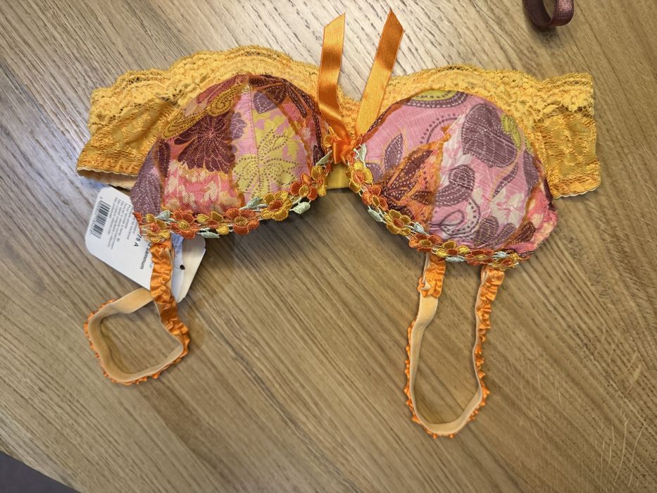 Biustonosz nowy 75A zestaw polskiej firmy Konrad