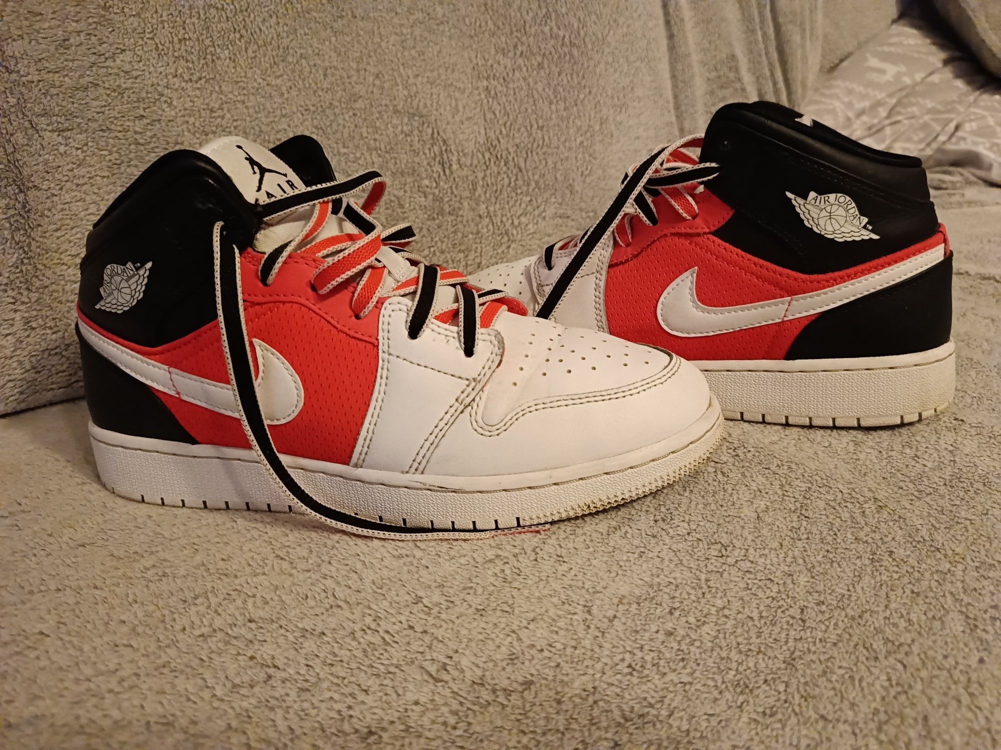 Buty Jordan 1 MID