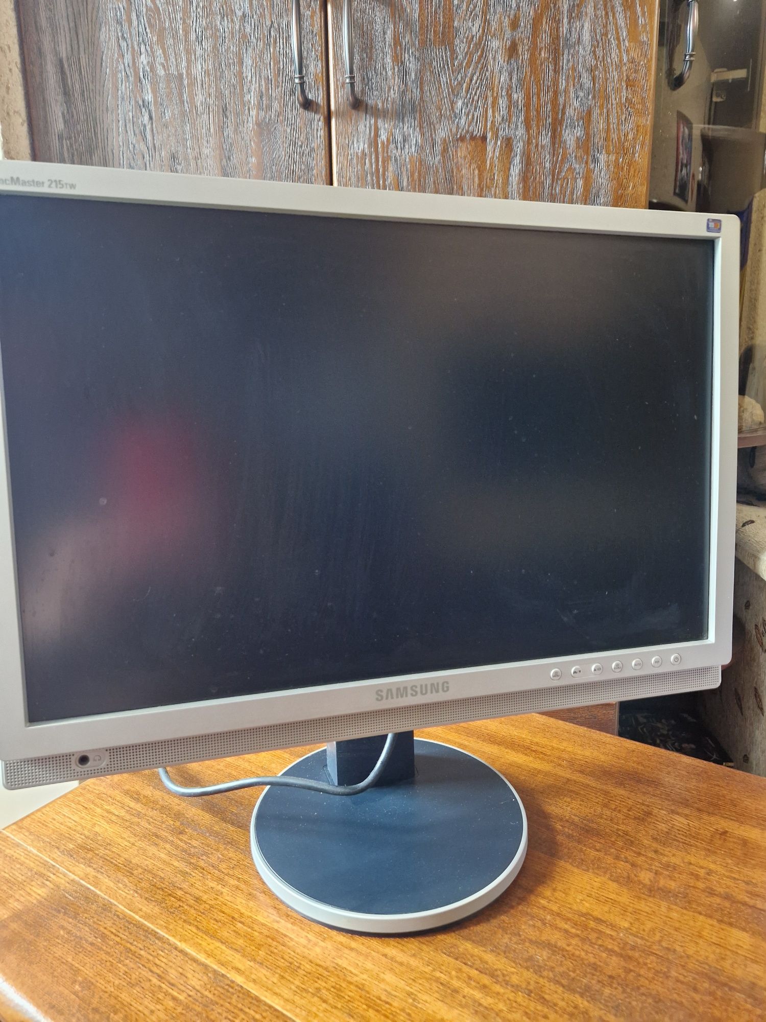 Монитор Samsung SyncMaster 215tw