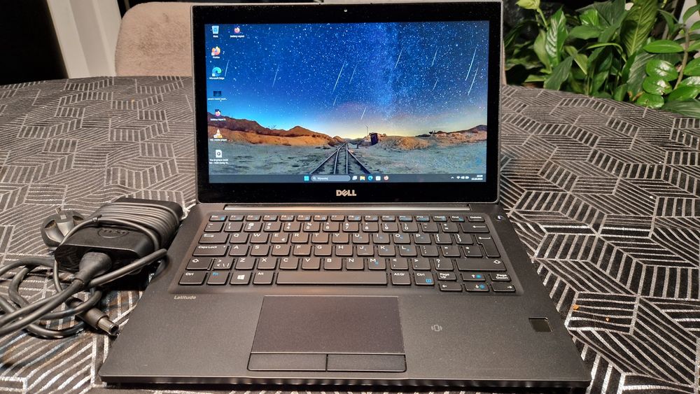 Laptop dell latitude 7280 dotykowy procesori5 7th 8GB  1920x1080  FHD