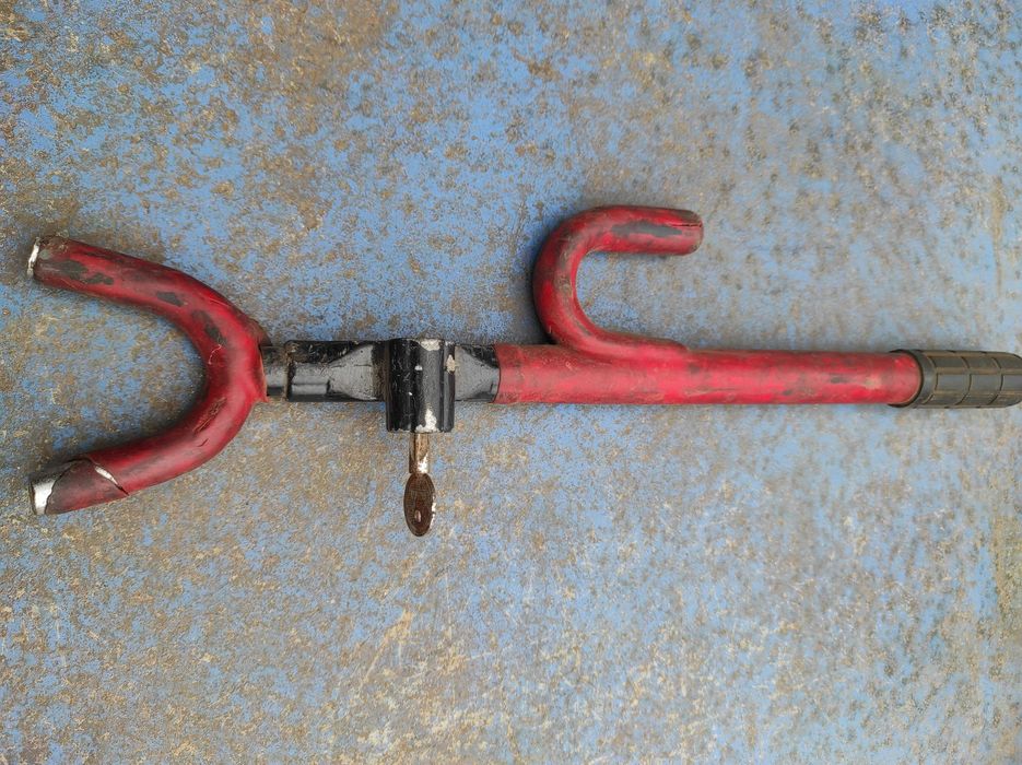 Блокиратор рулевого колеса