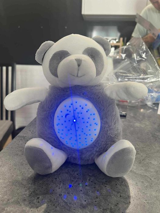 Pluszowa Panda z projektorem i melodiami Doudou et Compagnie