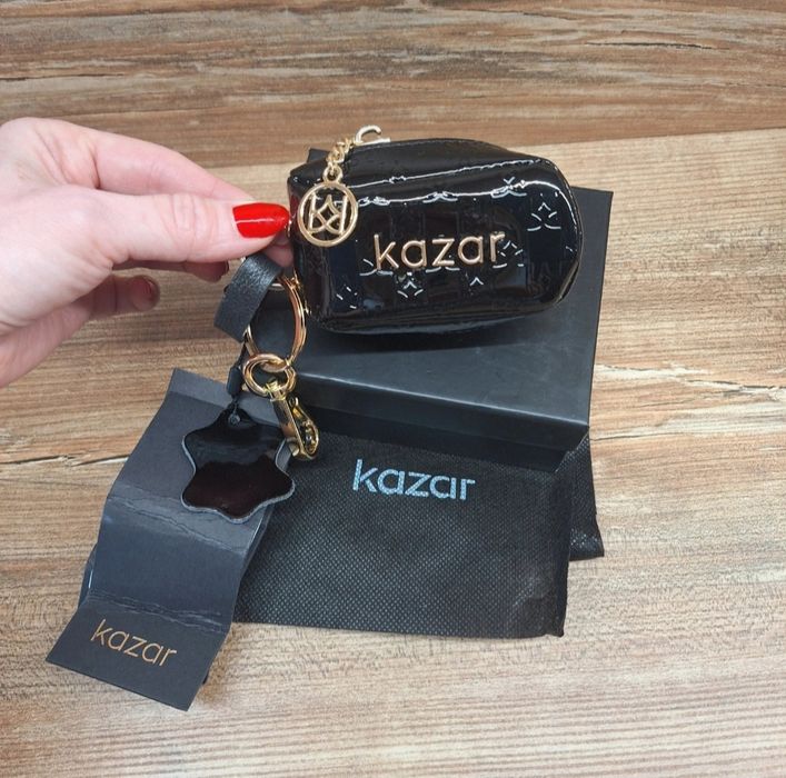 Kazar nowe z metką etui na klucze logowane