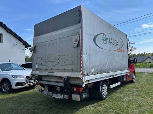 Wynajmę Renault Master plandeka 8EP z windą 750 kg na poduszkach