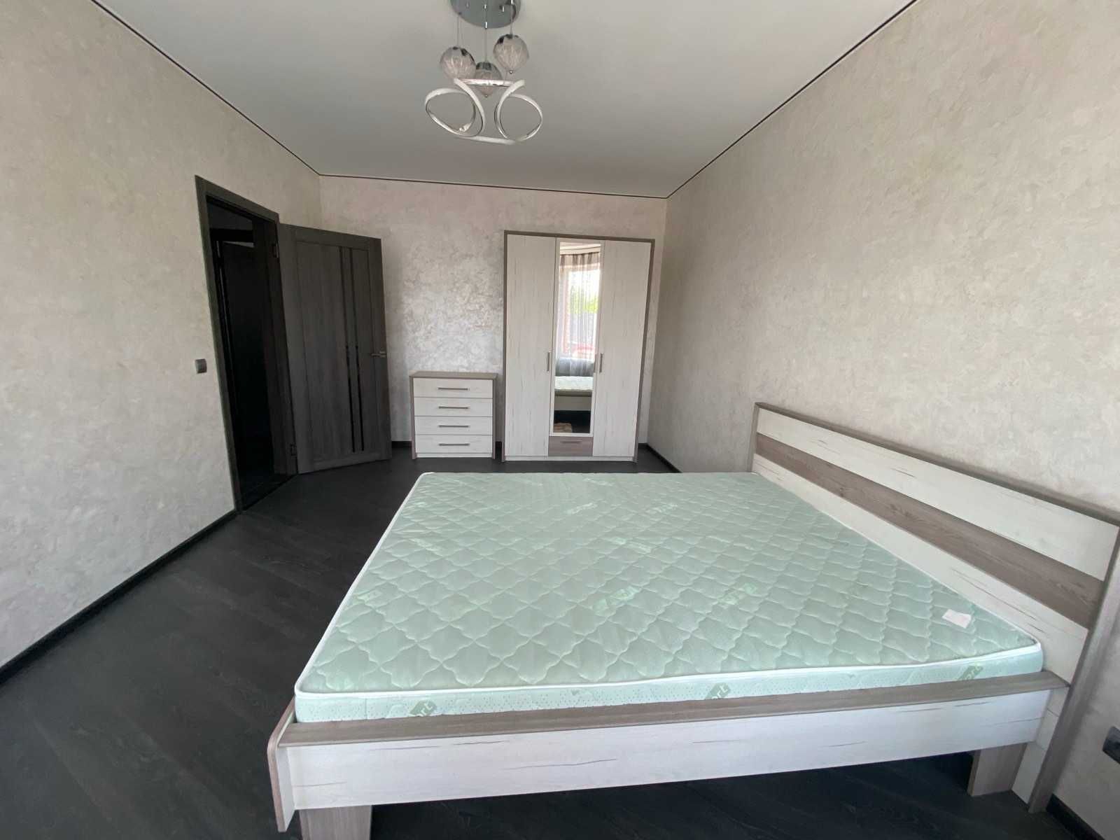Продається будинок та  земельна ділянка район Старе Місто 4561