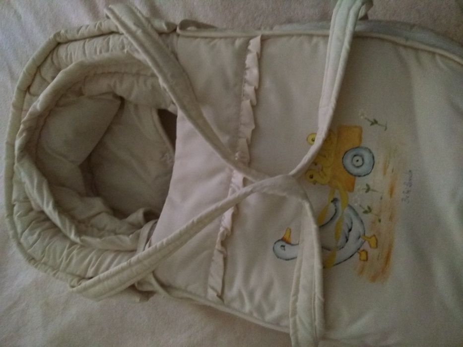 Cama recém nascido/Alcofa pintada à mão