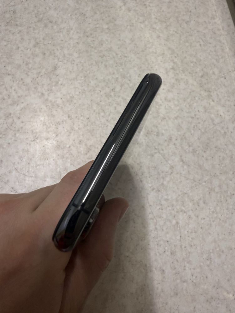 iPhone Xs Max АКБ 81%