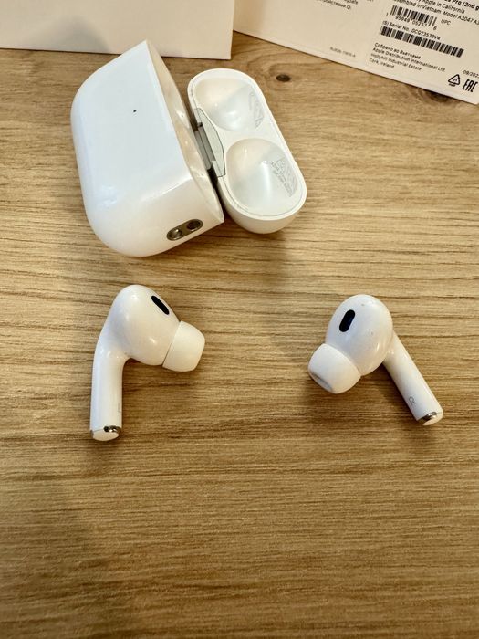 Airpods 2 Pro lekko uszkodzone Białystok