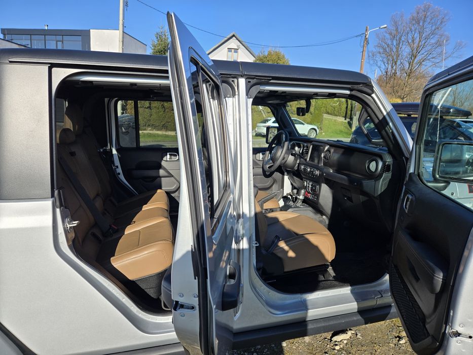 Jeep Gladiator RUBICON 2023r Pentastar LED  jak NOWY (nie wrangler)
