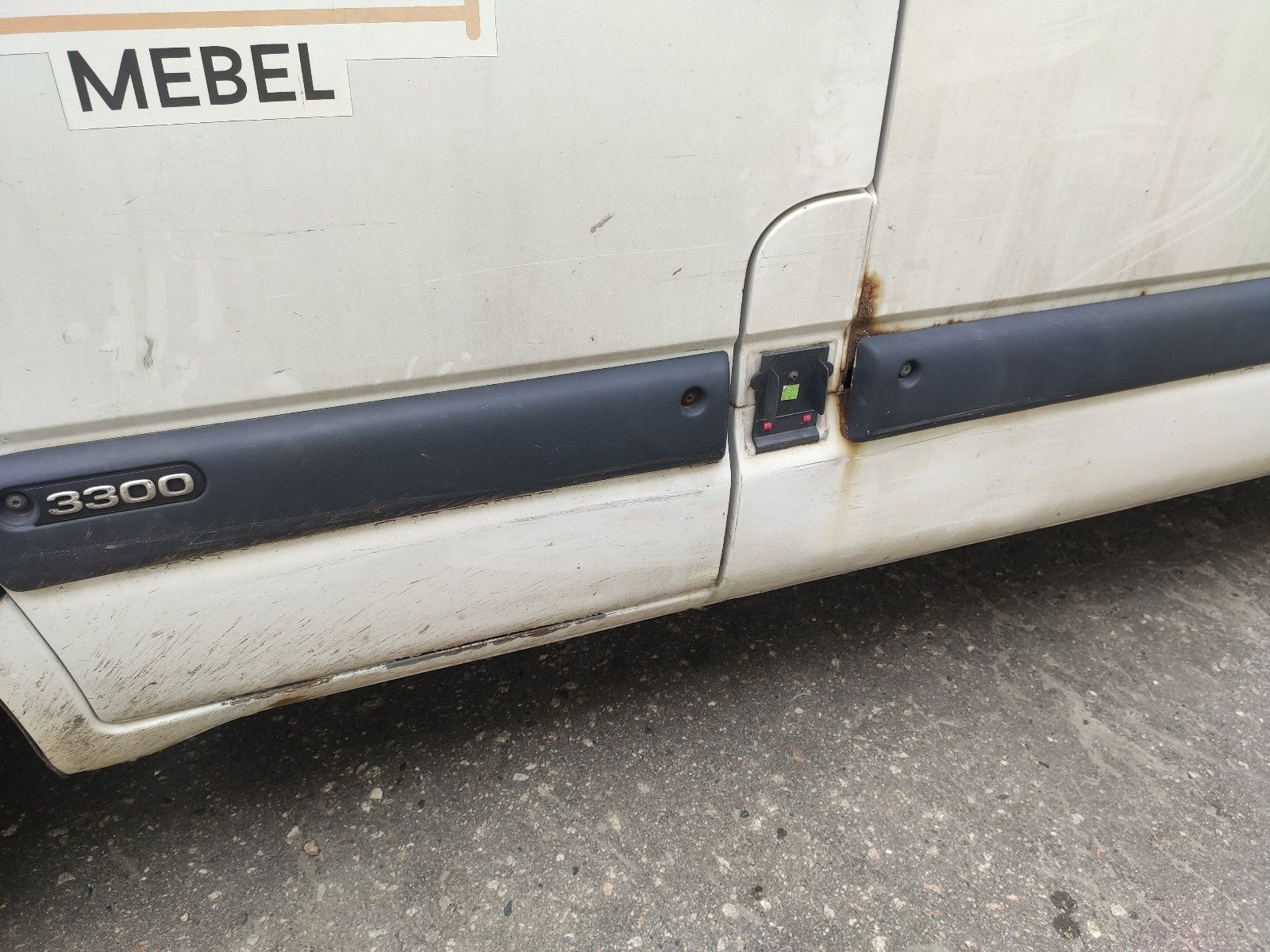 Opel movano 2,5cdti L2H2 sredniak klima